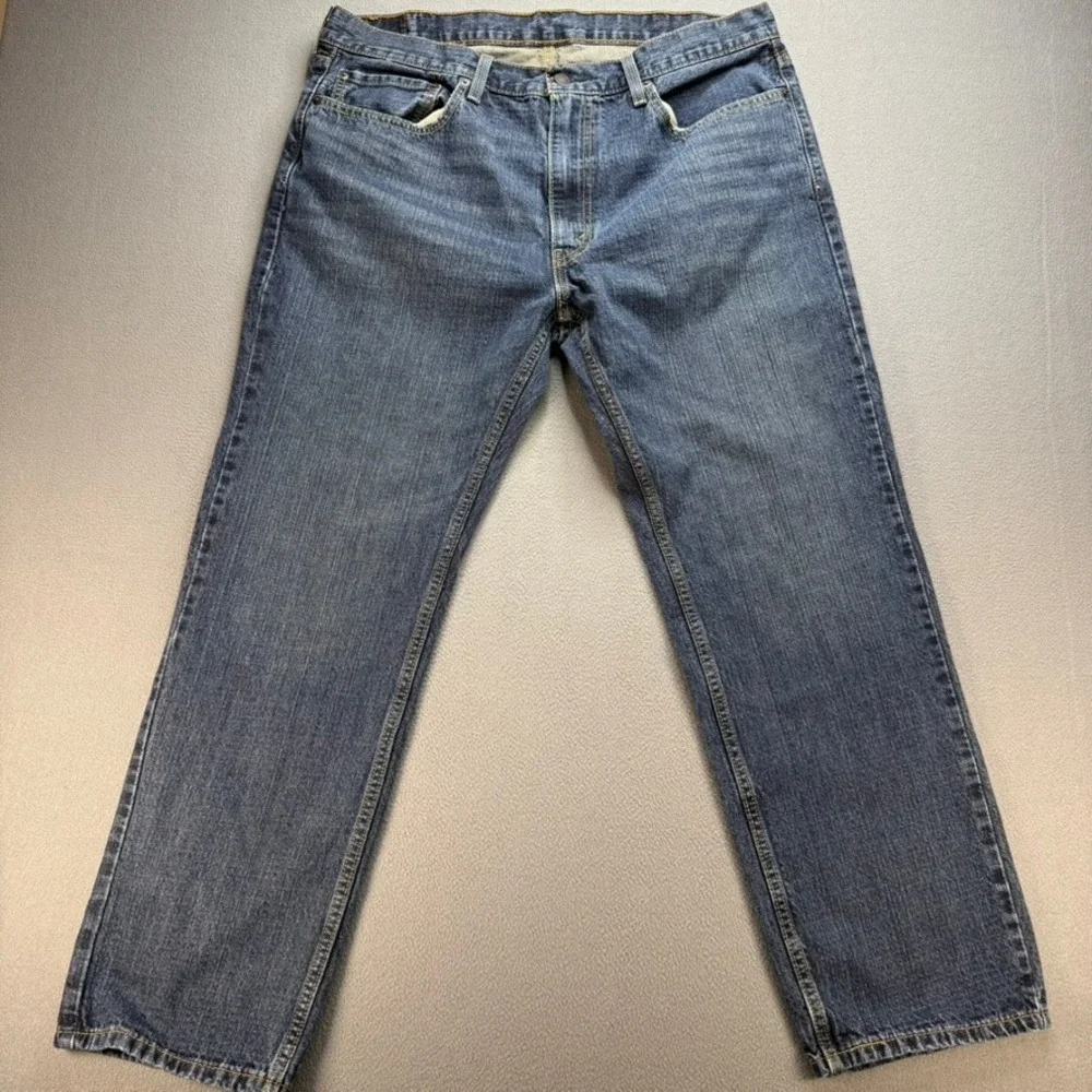 Levi Strauss Jeans Mens 38x30 (fits 38x28) Blue 559 Relaxed Straight Leg Casual‎